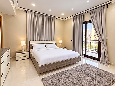 CHIC 1BR APARTMENT WITH DUAL BATHROOMS