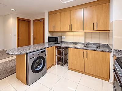 CHIC 1BR APARTMENT WITH DUAL BATHROOMS