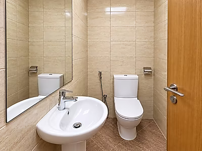 CHIC 1BR APARTMENT WITH DUAL BATHROOMS