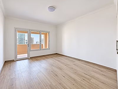 FULLY RENOVATED 2 BED SF | PORTO ARABIA