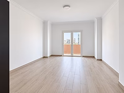 FULLY RENOVATED 2 BED SF | PORTO ARABIA