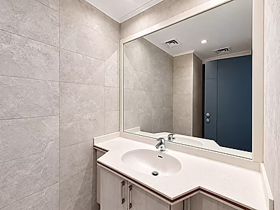 FULLY RENOVATED 2 BED SF | PORTO ARABIA