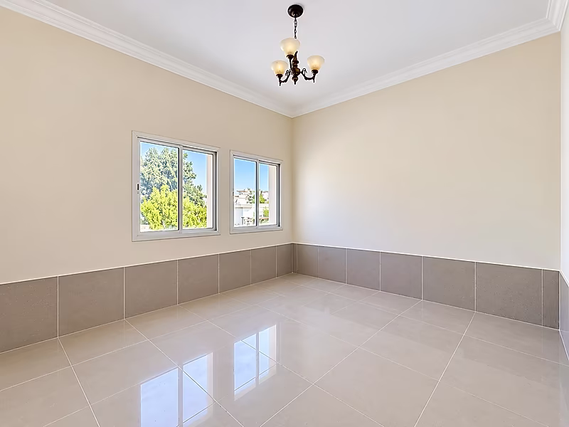EXCLUSIVE FAMILY VILLA WITH POOL & GYM | 4BR + MAID - Photo 2