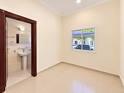 EXCLUSIVE FAMILY VILLA WITH POOL & GYM | 4BR + MAID