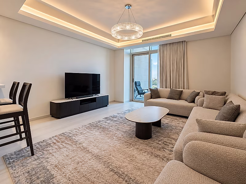 Waterfront Living | 91 sqm One-Bedroom Apartment with Full Sea View - Photo 5