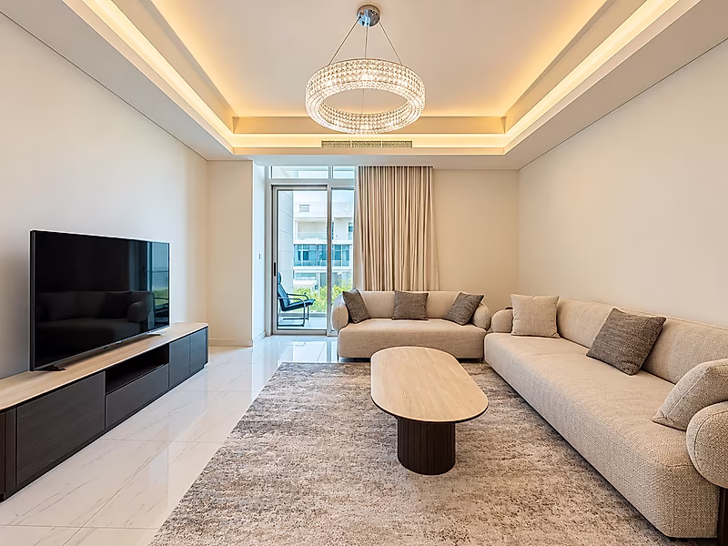 Waterfront Living | 91 sqm One-Bedroom Apartment with Full Sea View - Photo 7