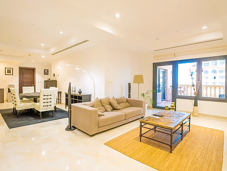 CONTEMPORARY ELEGANCE IN SPACIOUS 2BR - Photo 4