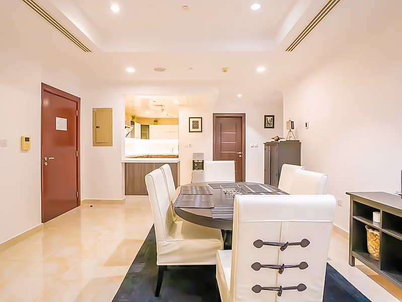 CONTEMPORARY ELEGANCE IN SPACIOUS 2BR - Photo 10