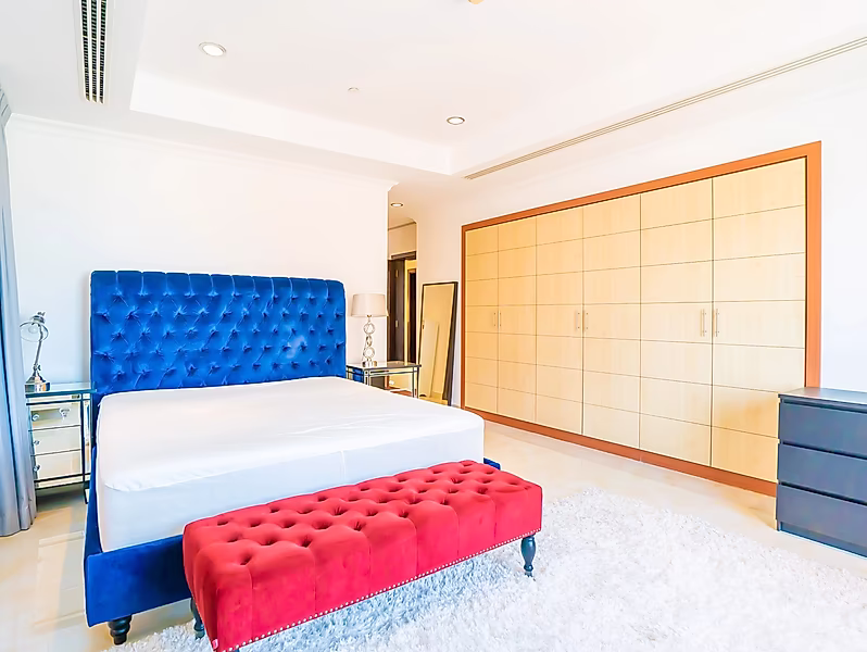 CONTEMPORARY ELEGANCE IN SPACIOUS 2BR - Photo 16
