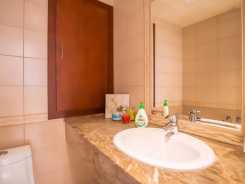 CONTEMPORARY ELEGANCE IN SPACIOUS 2BR - Photo 20