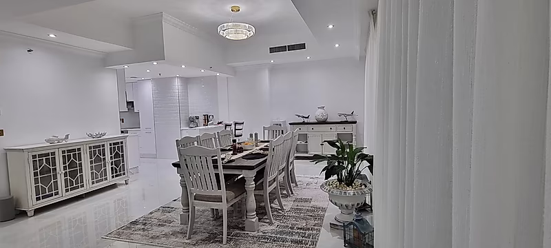 CONTEMPORARY ELEGANCE | 3BR+MAIDS APARTMENT - Photo 9