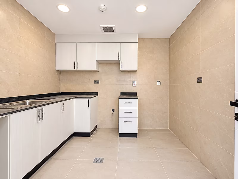 Brand-New Residential Building for Sale in Al Mansoura, Doha - Photo 10