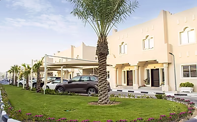 EXCLUSIVE LIVING | 3BR COMPOUND VILLA - Photo 3