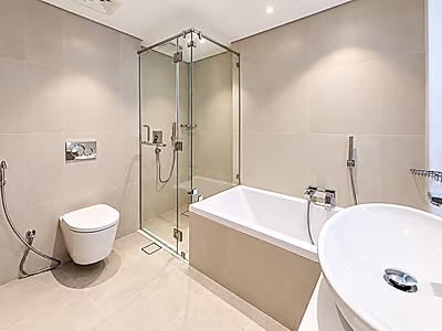 VIBRANT STUDIO WITH CONTEMPORARY ELEGANCE - Photo 4