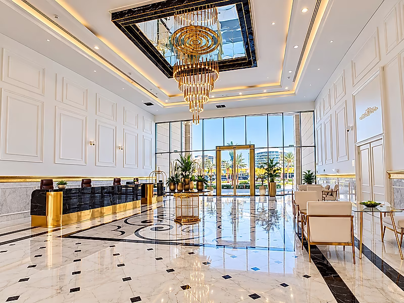 VIBRANT STUDIO WITH CONTEMPORARY ELEGANCE - Photo 6