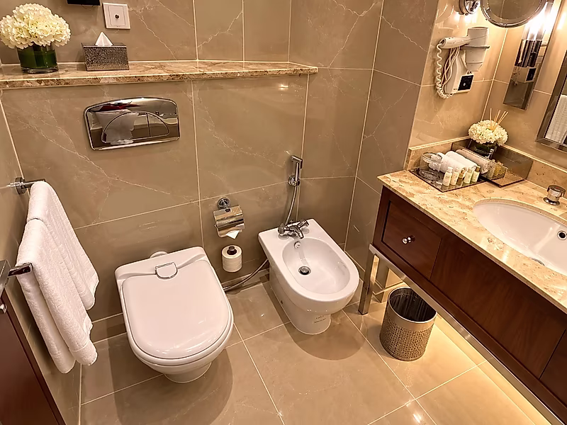 SOPHISTICATED 1BR WITH ELEGANT FINISHES - Photo 8