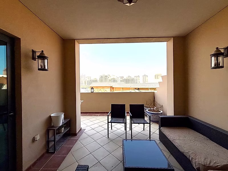 Rare Privacy & Expansive Balcony | 2BR Townhouse, Porto Arabia - Photo 3