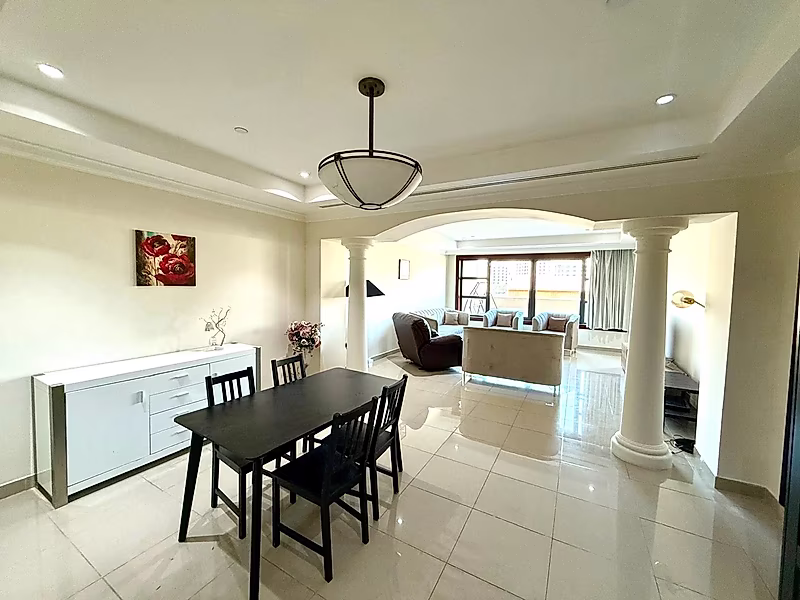 Rare Privacy & Expansive Balcony | 2BR Townhouse, Porto Arabia - Photo 6