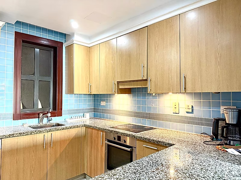 Rare Privacy & Expansive Balcony | 2BR Townhouse, Porto Arabia - Photo 14