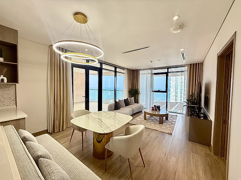 BRAND-NEW LUXURY 1BR | PANORAMIC SEA VIEW | TERRACE | BEACH ACCESS | CINEMA & POOL - Photo 2