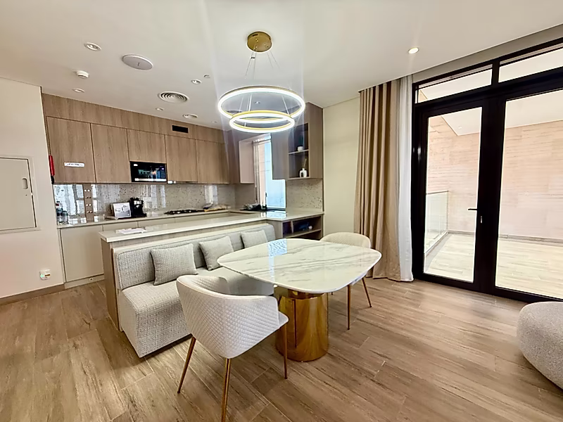 BRAND-NEW LUXURY 1BR | PANORAMIC SEA VIEW | TERRACE | BEACH ACCESS | CINEMA & POOL - Photo 5