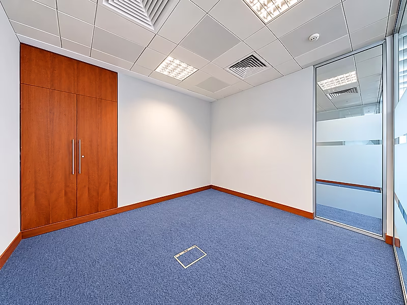 Premium 662 SQM Full-Floor Office in West Bay - Photo 5
