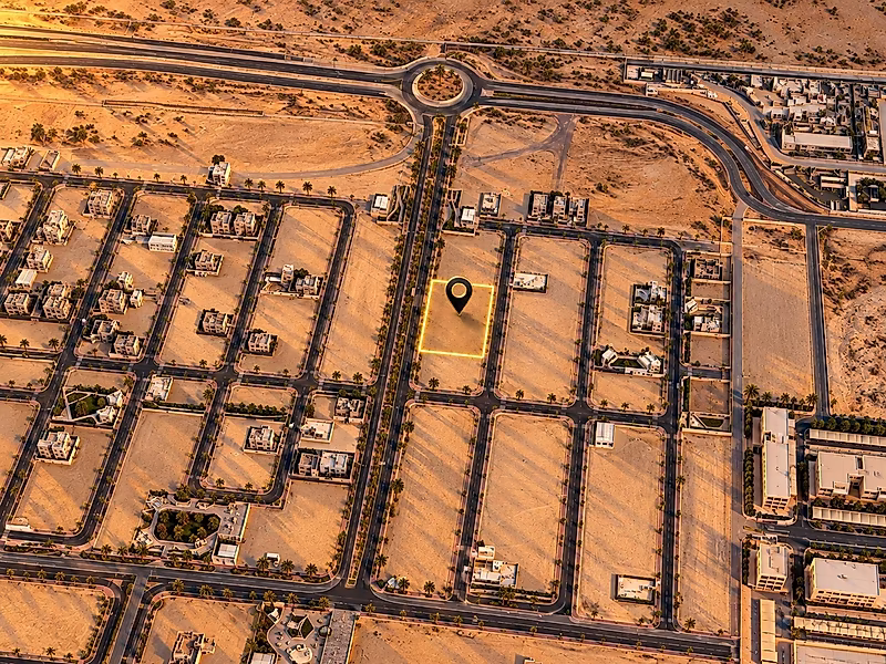 أفضل سعر | أرض 832.5 م² | موقع مميز في حزوم لوسيل - Photo 5