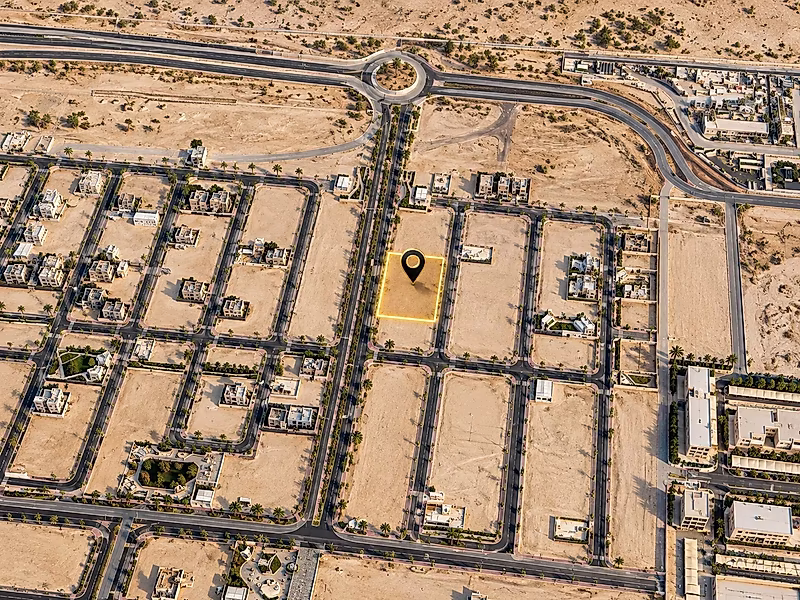 أفضل سعر | أرض 832.5 م² | موقع مميز في حزوم لوسيل - Photo 9