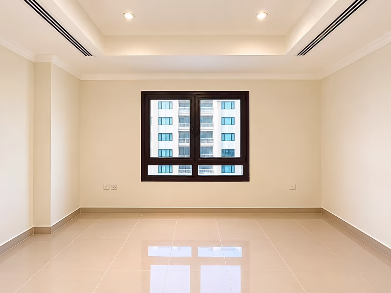 1BR Converted to 2BR Apartment in Porto Arabia, The Pearl – Qatar - Photo 4
