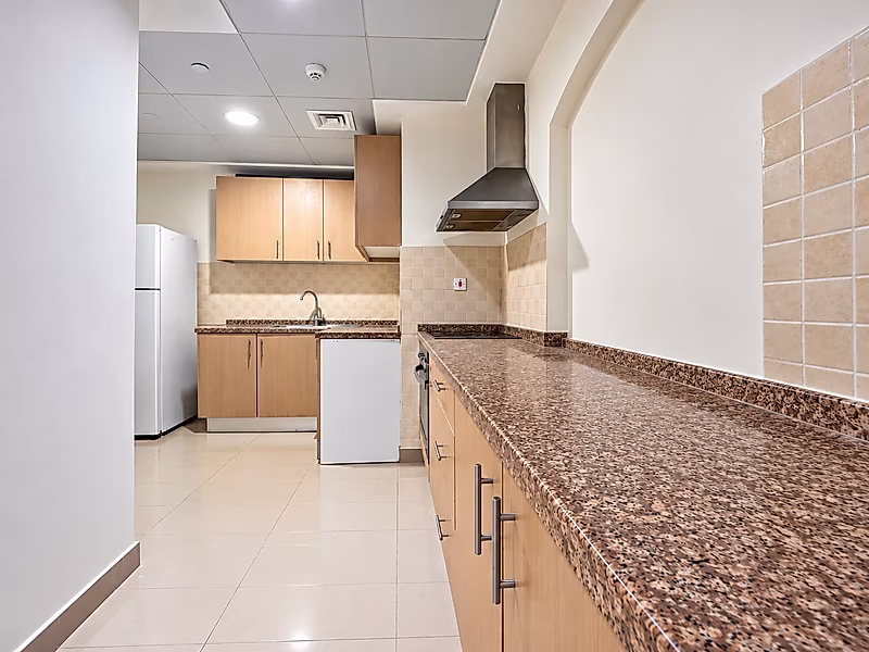 1BR Converted to 2BR Apartment in Porto Arabia, The Pearl – Qatar - Photo 6