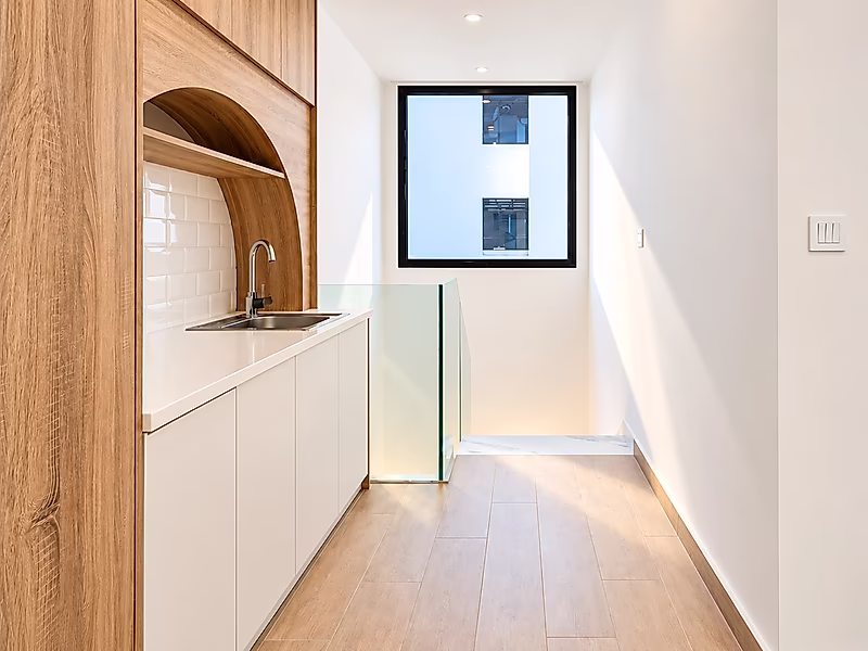 Contemporary 3BR Duplex | Stylish Living - Photo 5