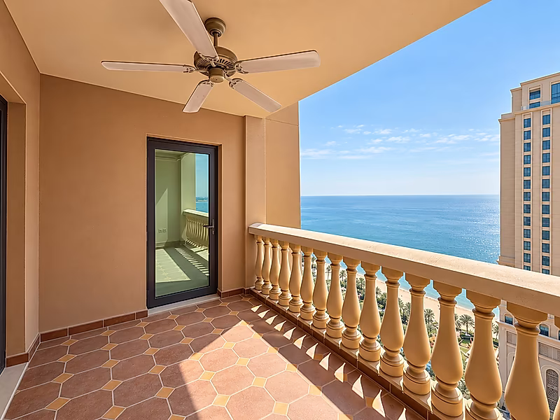 Exceptional Sea Views | Elegant 2BR + Maid - Photo 3