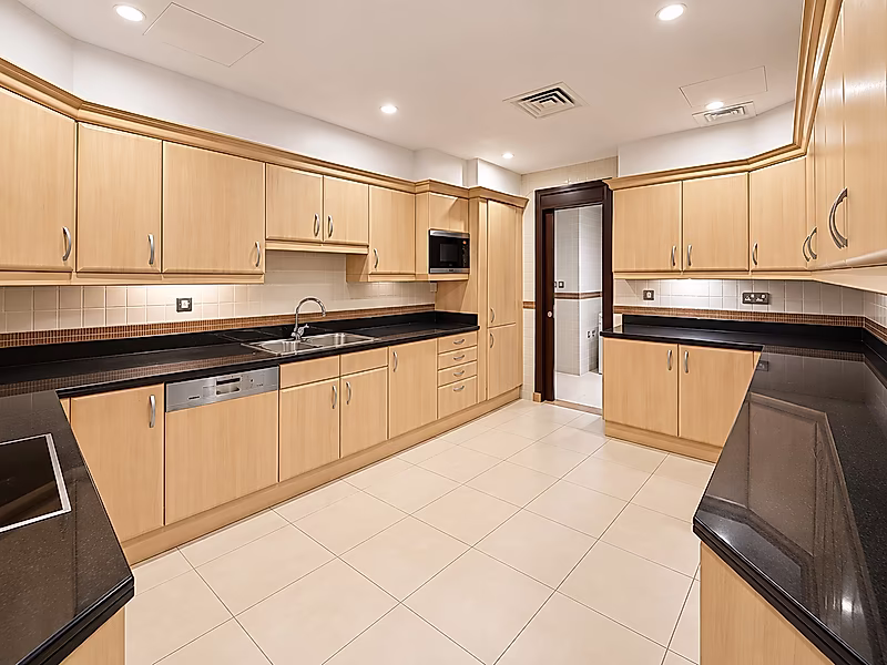 Exceptional Sea Views | Elegant 2BR + Maid - Photo 16