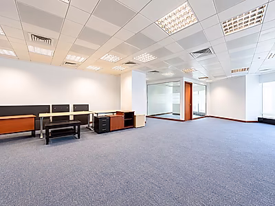 Fully Fitted 176 SQM Office in West Bay - Photo 2