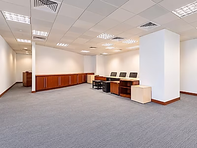 Fully Fitted 176 SQM Office in West Bay - Photo 3