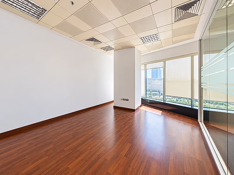 Fully Fitted 176 SQM Office in West Bay - Photo 4