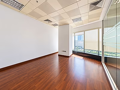 Fully Fitted 176 SQM Office in West Bay - Photo 4