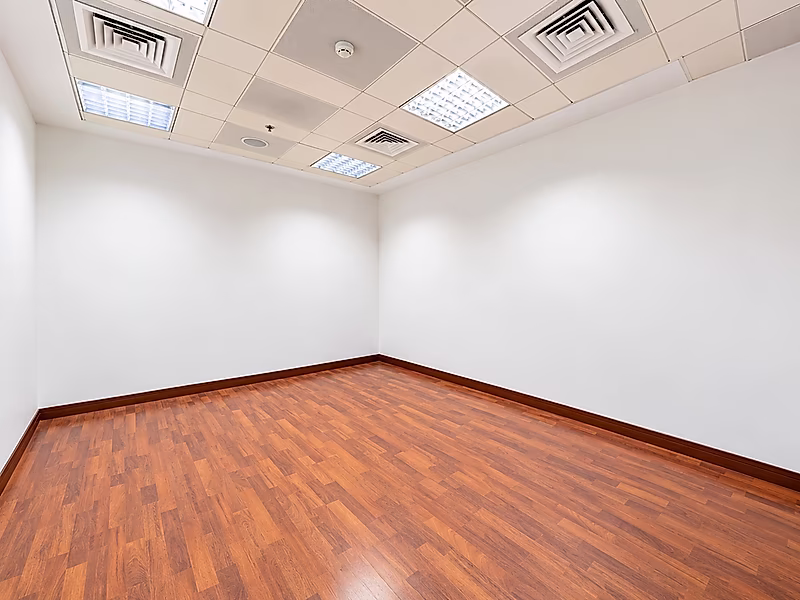 Fully Fitted 176 SQM Office in West Bay - Photo 6