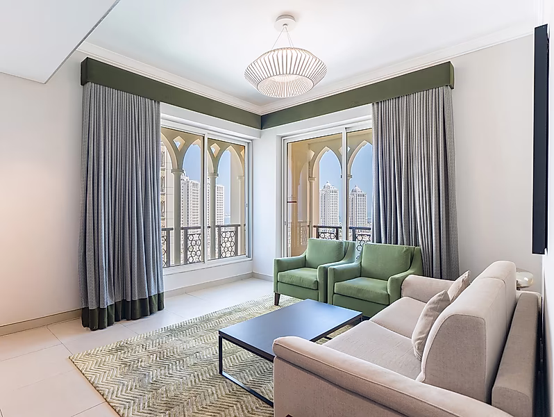 FURNISHED 1 BED | SEA VIEWS | BILLS INCLUDED | 1 MONTH FREE - Photo 1