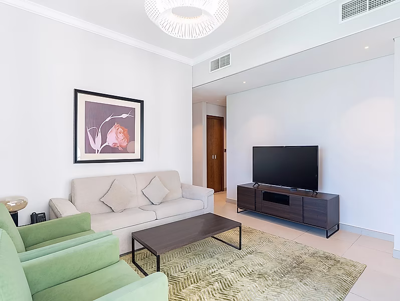 FURNISHED 1 BED | SEA VIEWS | BILLS INCLUDED | 1 MONTH FREE - Photo 2
