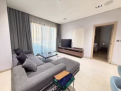 CHIC URBAN RETREAT | EXQUISITE FINISHES