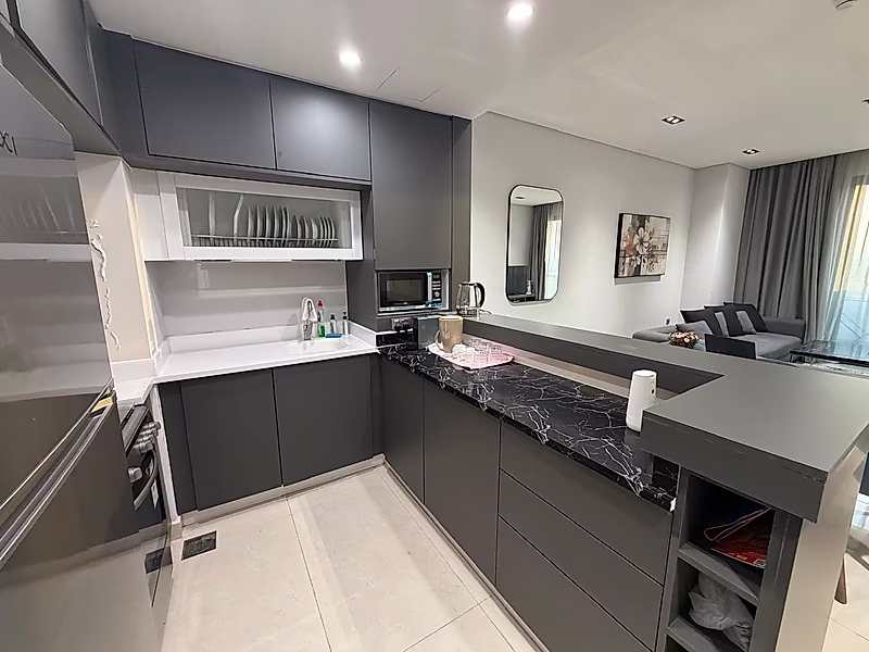 CHIC URBAN RETREAT | EXQUISITE FINISHES - Photo 3