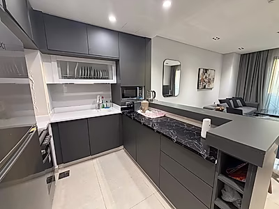 CHIC URBAN RETREAT | EXQUISITE FINISHES - Photo 3