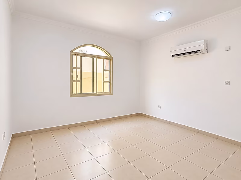 CONTEMPORARY 4BR VILLA WITH MAID’S ROOM - Photo 1