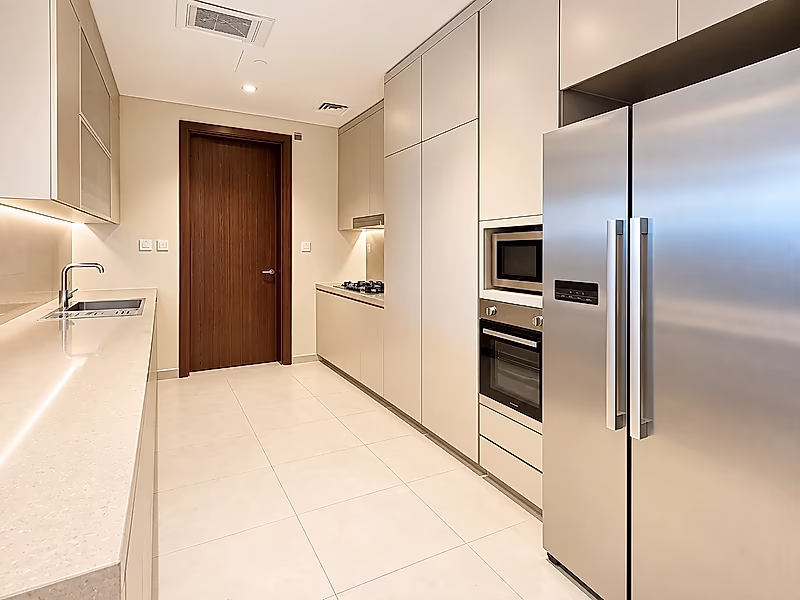 Ultra-Luxury Furnished 3BR+Maid’s Direct Sea Views - Photo 9