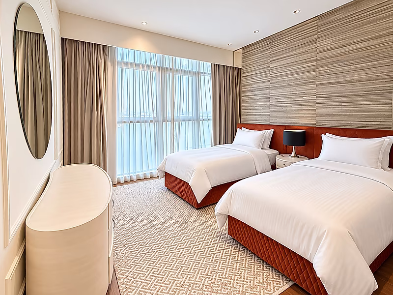 Ultra-Luxury 3BR+Maid’s | Panoramic Sea Views - Photo 5