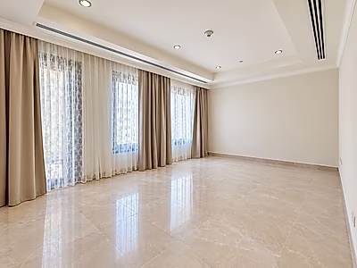 Rare 4-Bed + Maid’s Apartment | Full Sea & Marina Views | Porto Arabia - Photo 2
