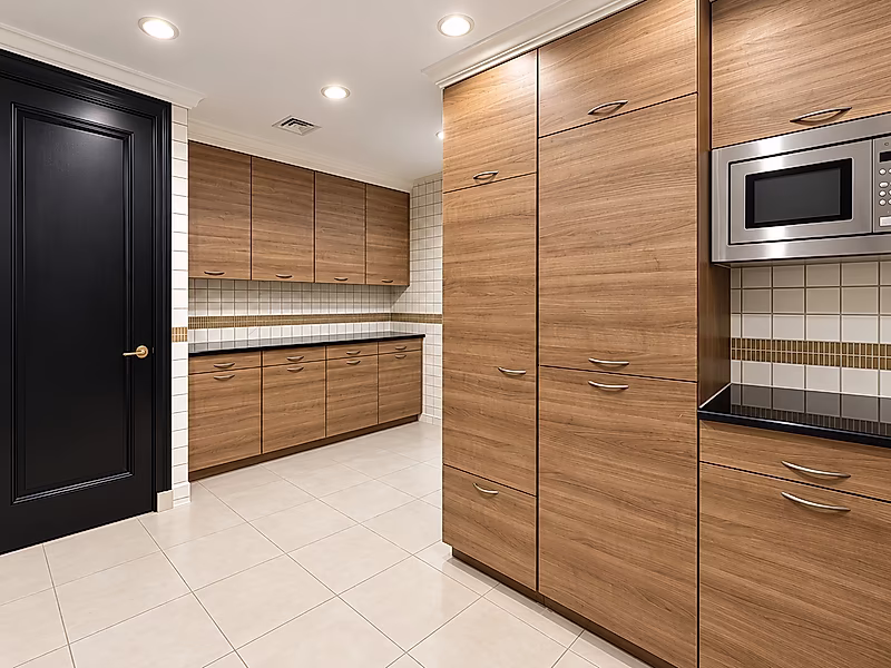 Rare 4-Bed + Maid’s Apartment | Full Sea & Marina Views | Porto Arabia - Photo 9