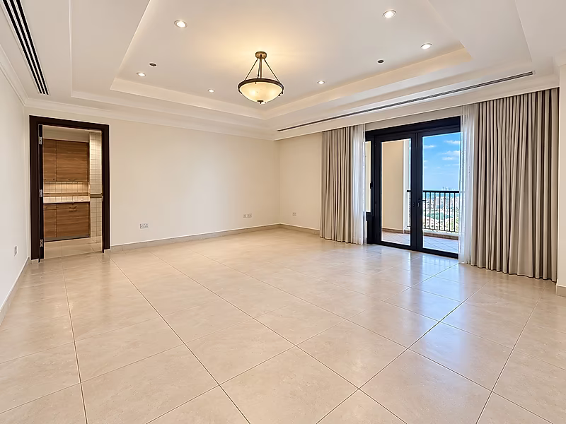 Rare 4-Bed + Maid’s Apartment | Full Sea & Marina Views | Porto Arabia - Photo 1