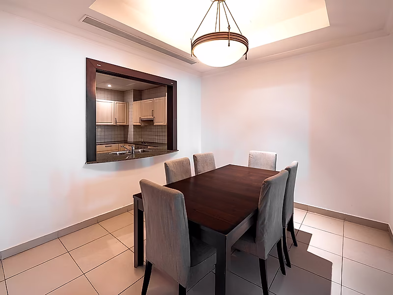 Largest 1-Bedroom Apartment in Porto Arabia for Sale - Photo 3